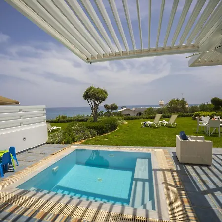 Villa Seafront Sirina Pearl *