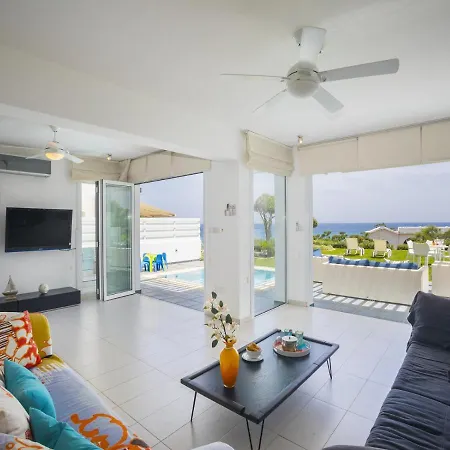 Villa Seafront Sirina Pearl *