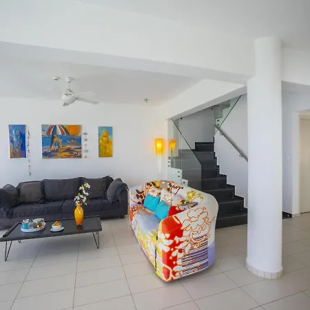 Villa Seafront Sirina Pearl *